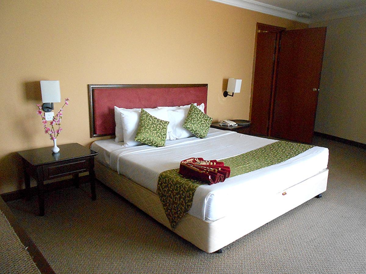 Hotel Legacy Port Dickson Esterno foto