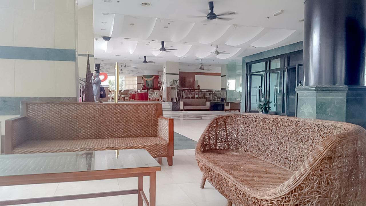 Hotel Legacy Port Dickson Esterno foto